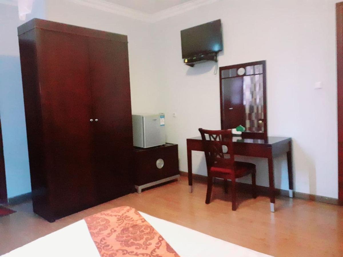Amenities Hotel Адис Абеба Екстериор снимка