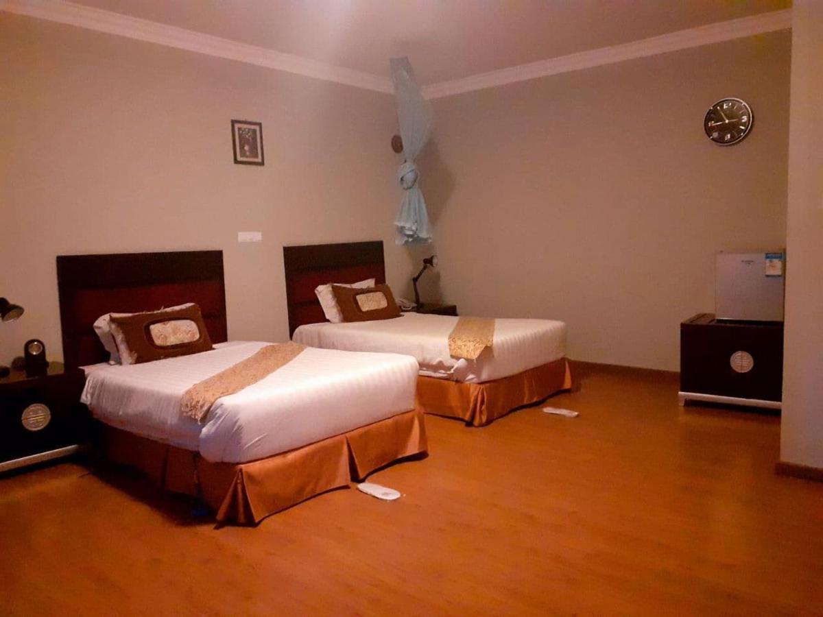 Amenities Hotel Адис Абеба Екстериор снимка