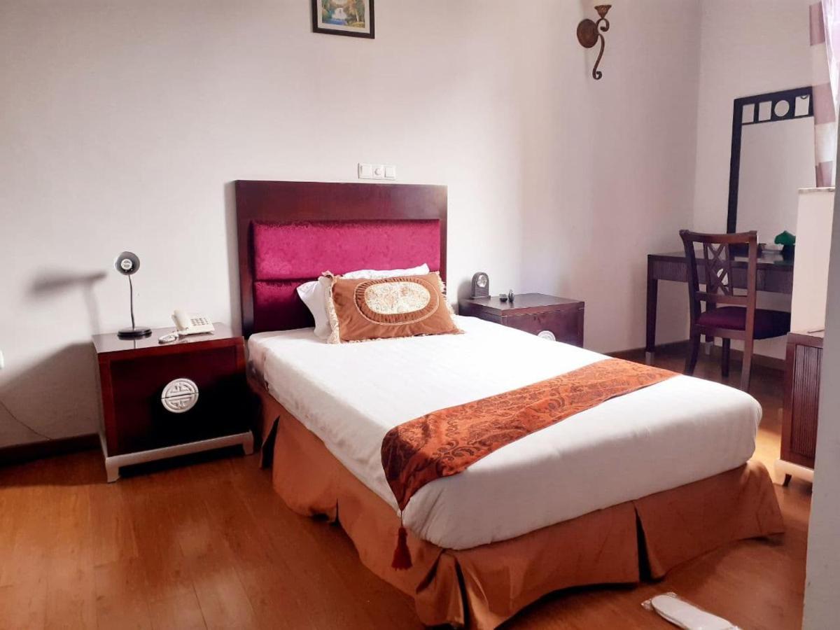 Amenities Hotel Адис Абеба Екстериор снимка