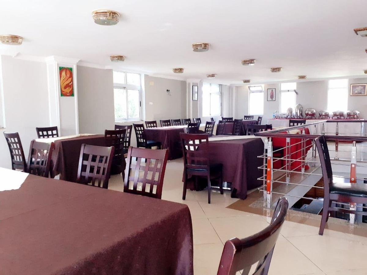 Amenities Hotel Адис Абеба Екстериор снимка